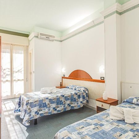 Hotel Augustus Гаттео-а-Маре Экстерьер фото