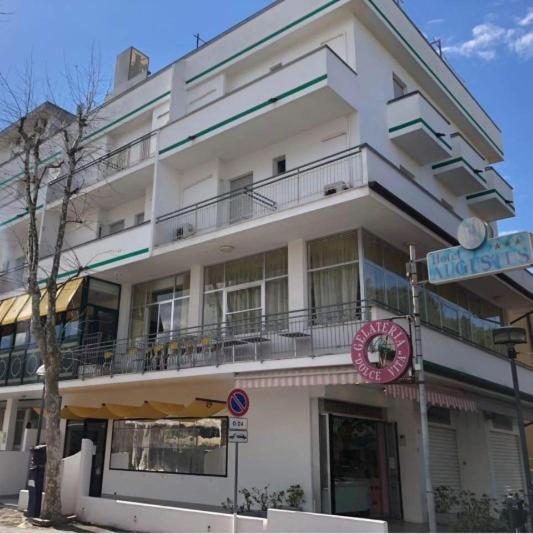 Hotel Augustus Гаттео-а-Маре Экстерьер фото